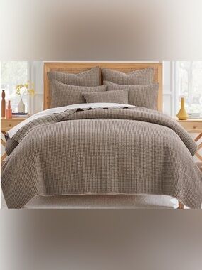 Levtex Home Mills Waffle King/ Cal King Quilt (106x92in)- Cocoa 100% cotton